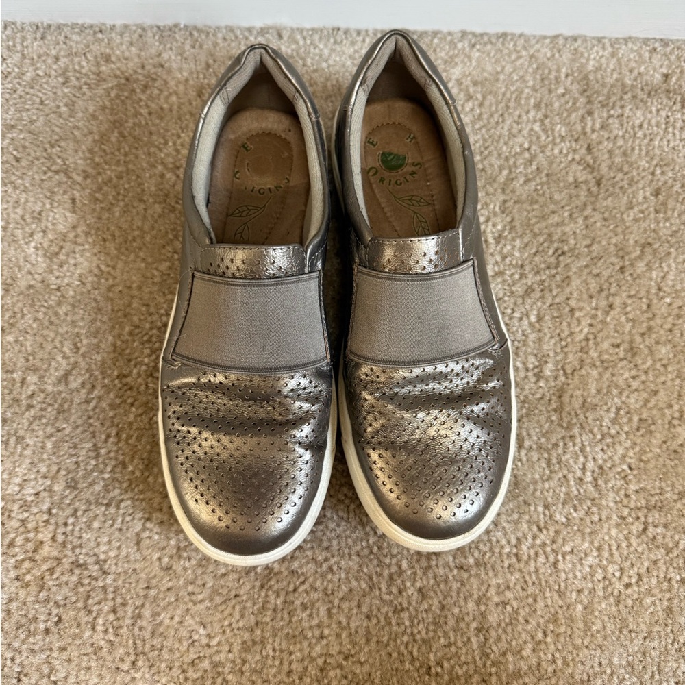 Earth Origins Metallic Silver Flats